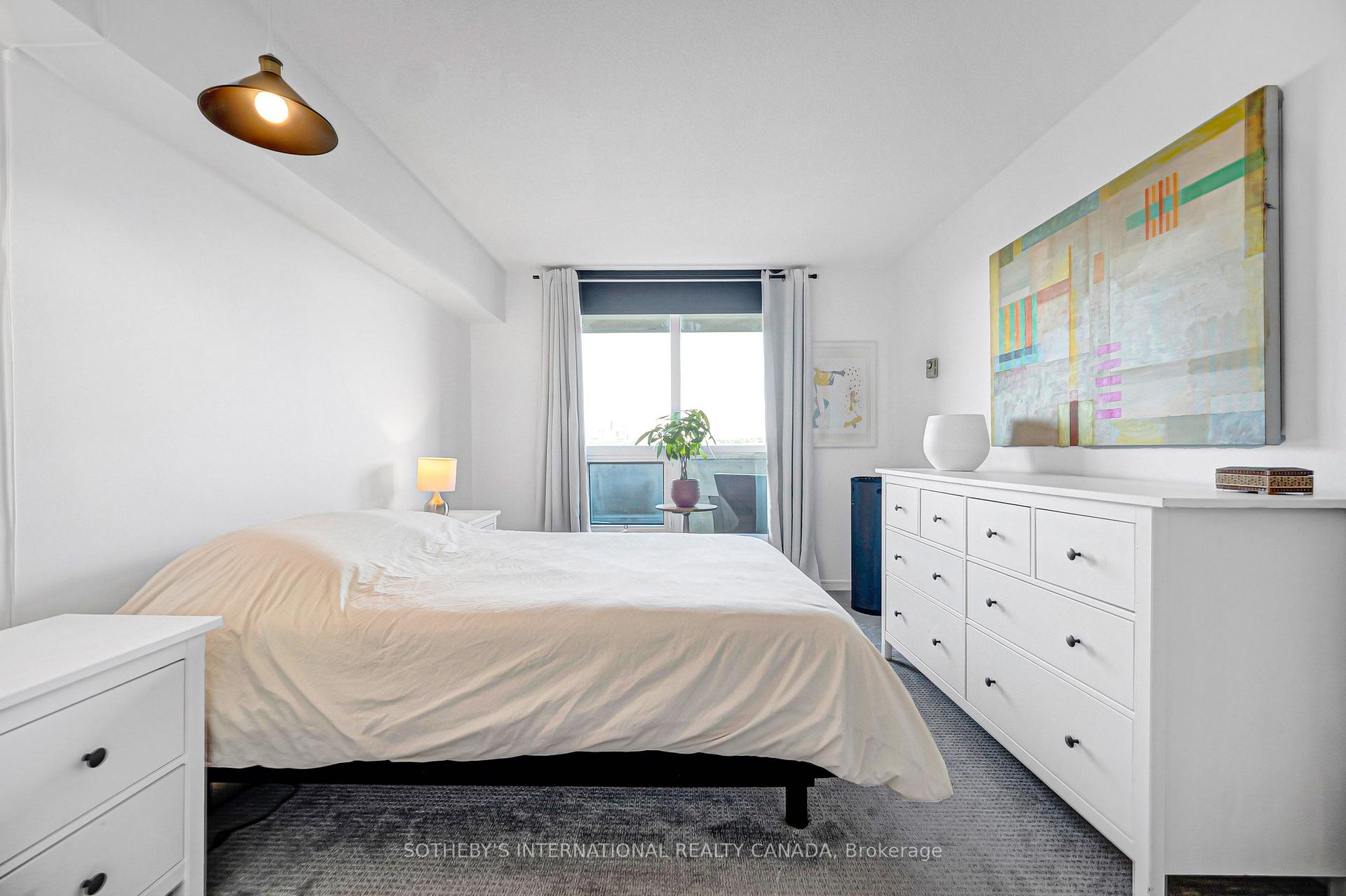Photo 13 of Unit 904, 360 Bloor Street E, Toronto, Rosedale-Moore Park — HOMEH