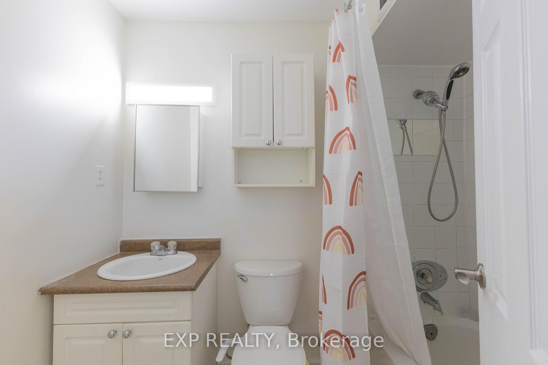 Photo 7 of Unit 120, 248 Milestone Crescent, Aurora, Aurora Village — HOMEH