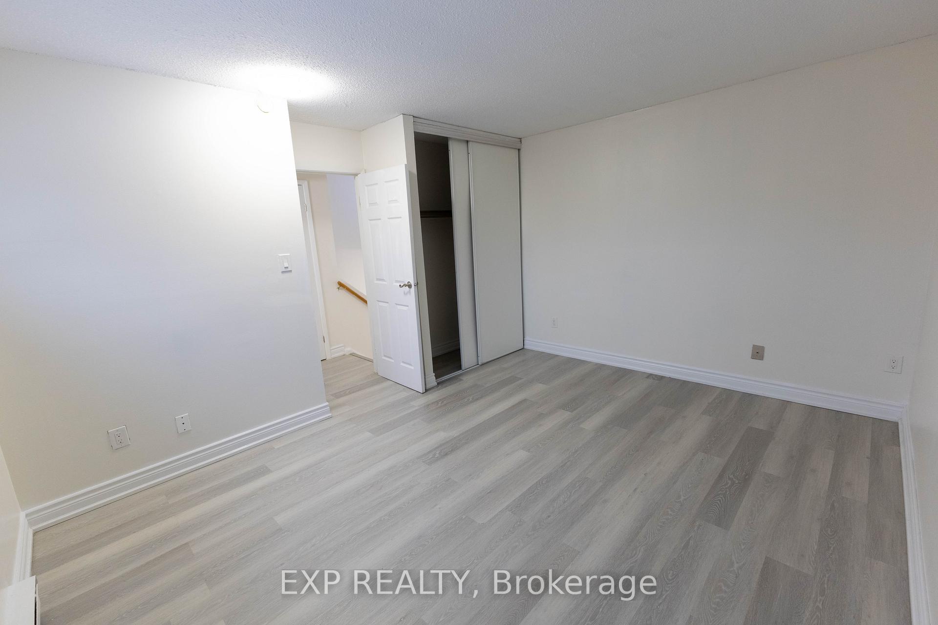 Photo 11 of Unit 120, 248 Milestone Crescent, Aurora, Aurora Village — HOMEH