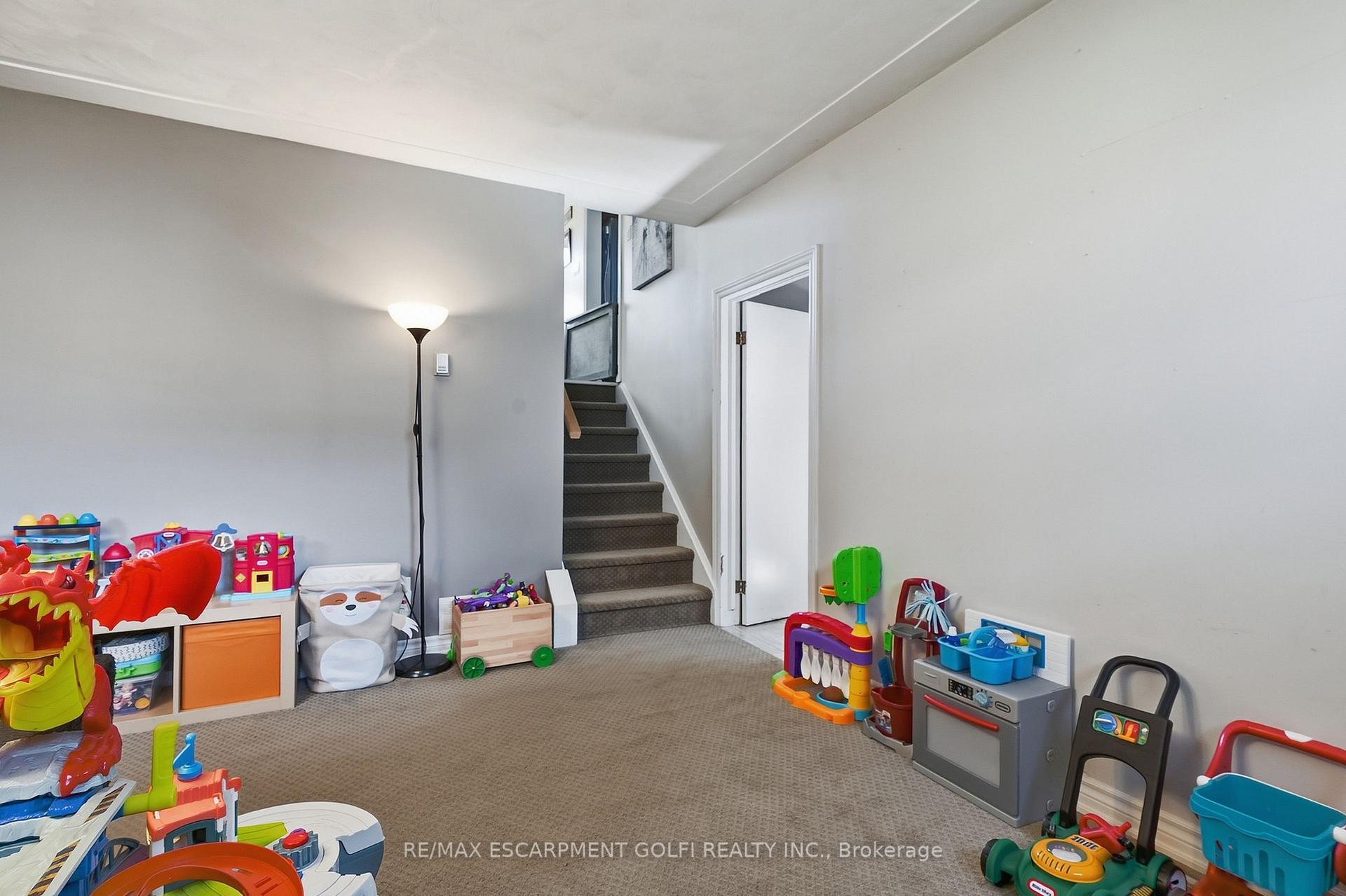 Photo 71 of 180 Terrace Drive, Hamilton, Balfour — HOMEH