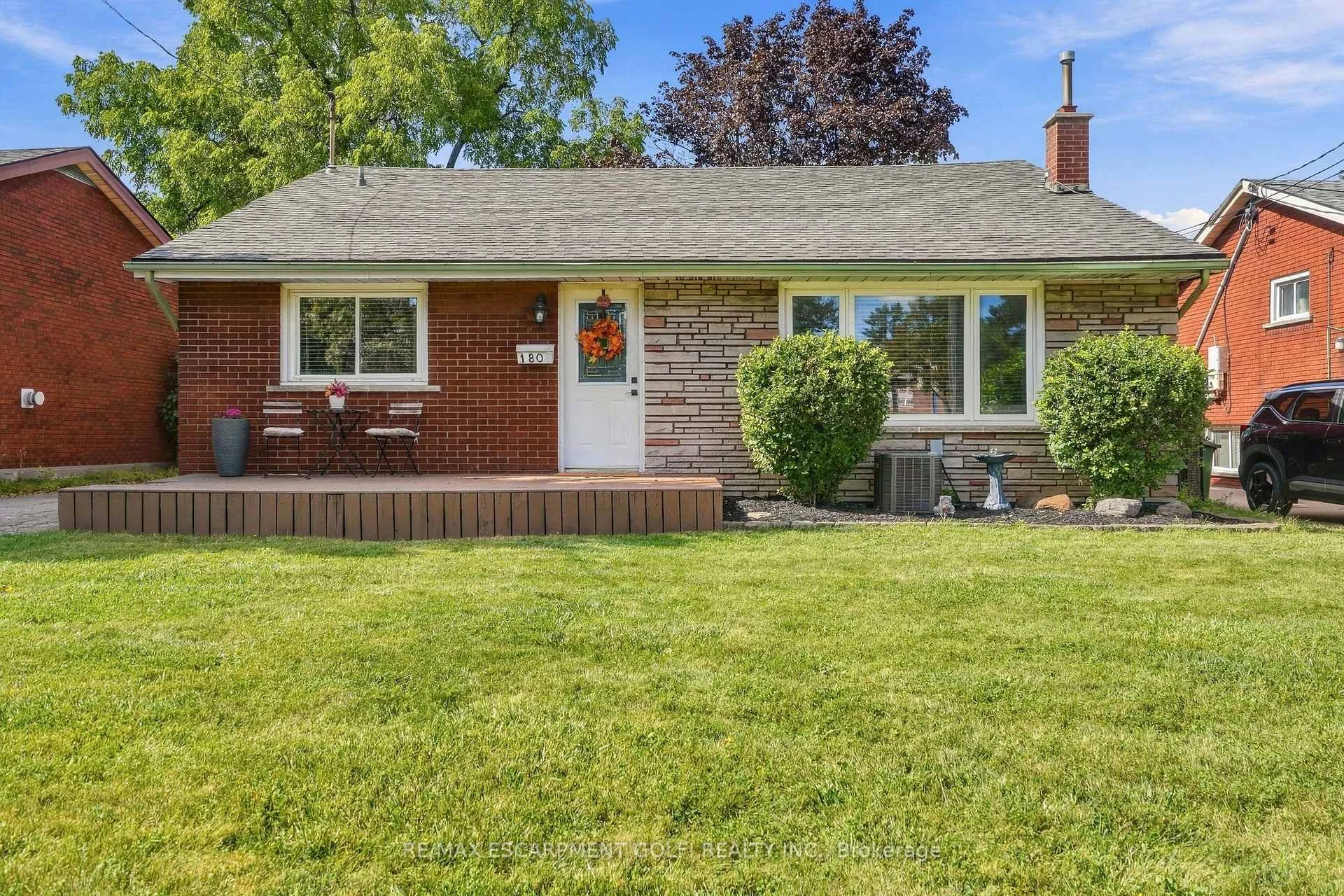 Photo 4 of 180 Terrace Drive, Hamilton, Balfour — HOMEH