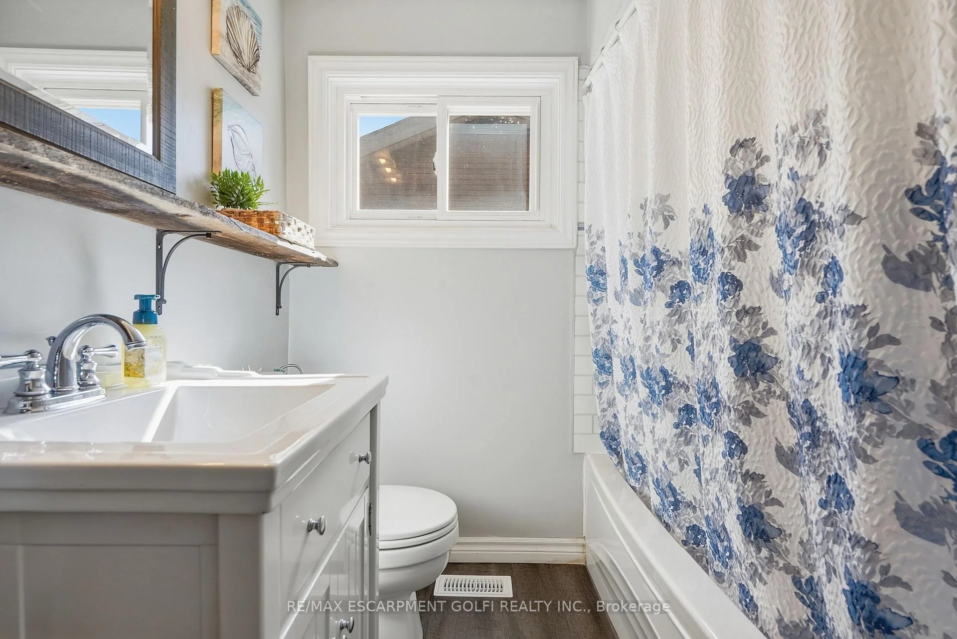 Photo 54 of 180 Terrace Drive, Hamilton, Balfour — HOMEH