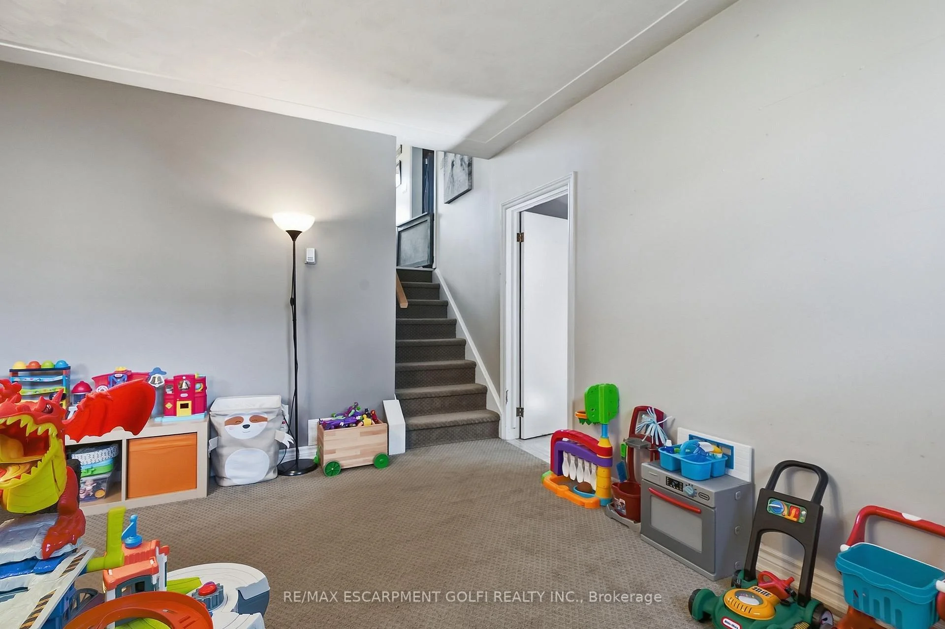 Photo 74 of 180 Terrace Drive, Hamilton, Balfour — HOMEH