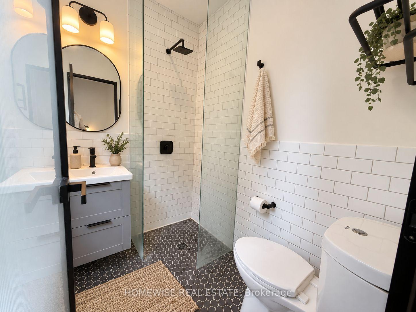 Photo 6 of Unit 105, 5 High Park Boulevard, Toronto, High Park-Swansea — HOMEH