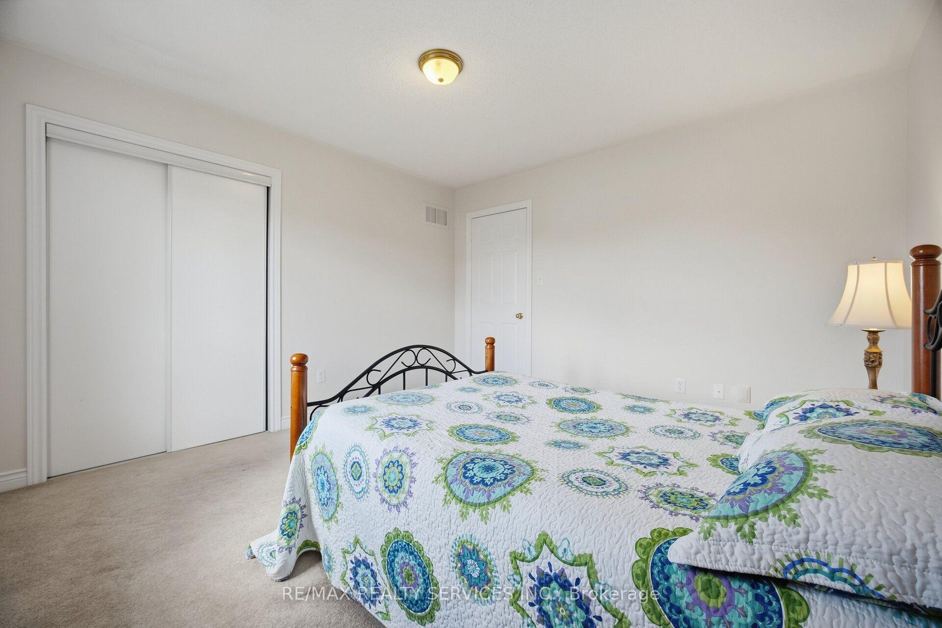 Photo 29 of 30 Maple Beach Crescent, Brampton, Fletcher's Meadow — HOMEH