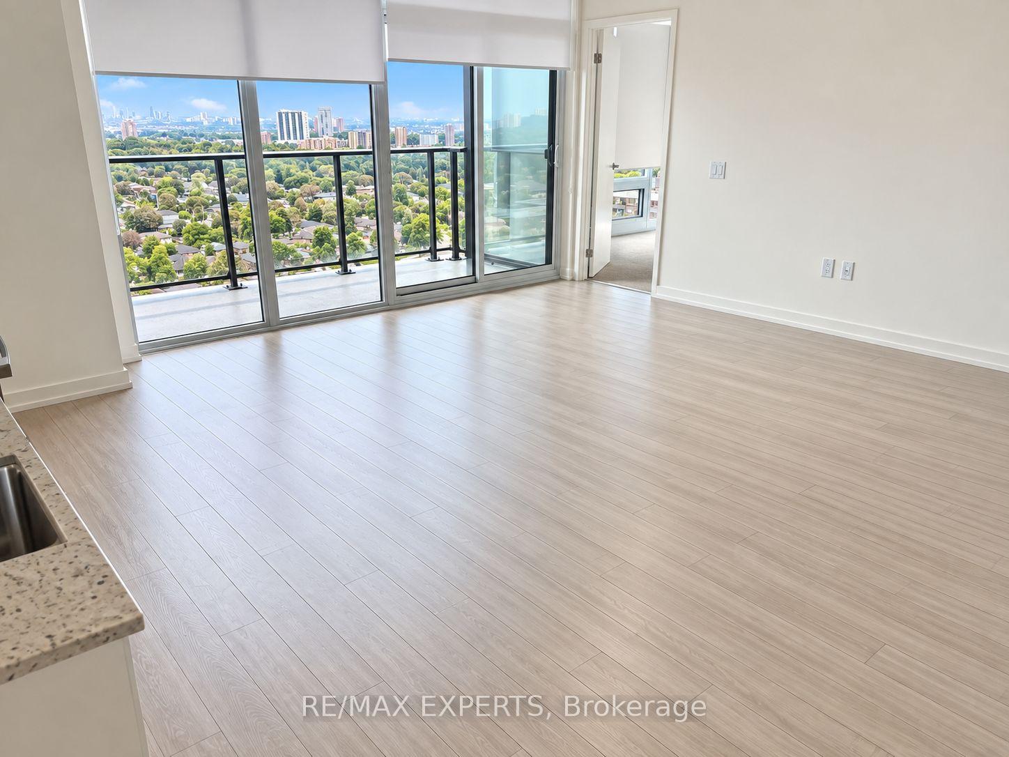Photo 10 of Unit 1921, 4010 Eglinton Avenue W, Etobicoke, Humber Heights — HOMEH