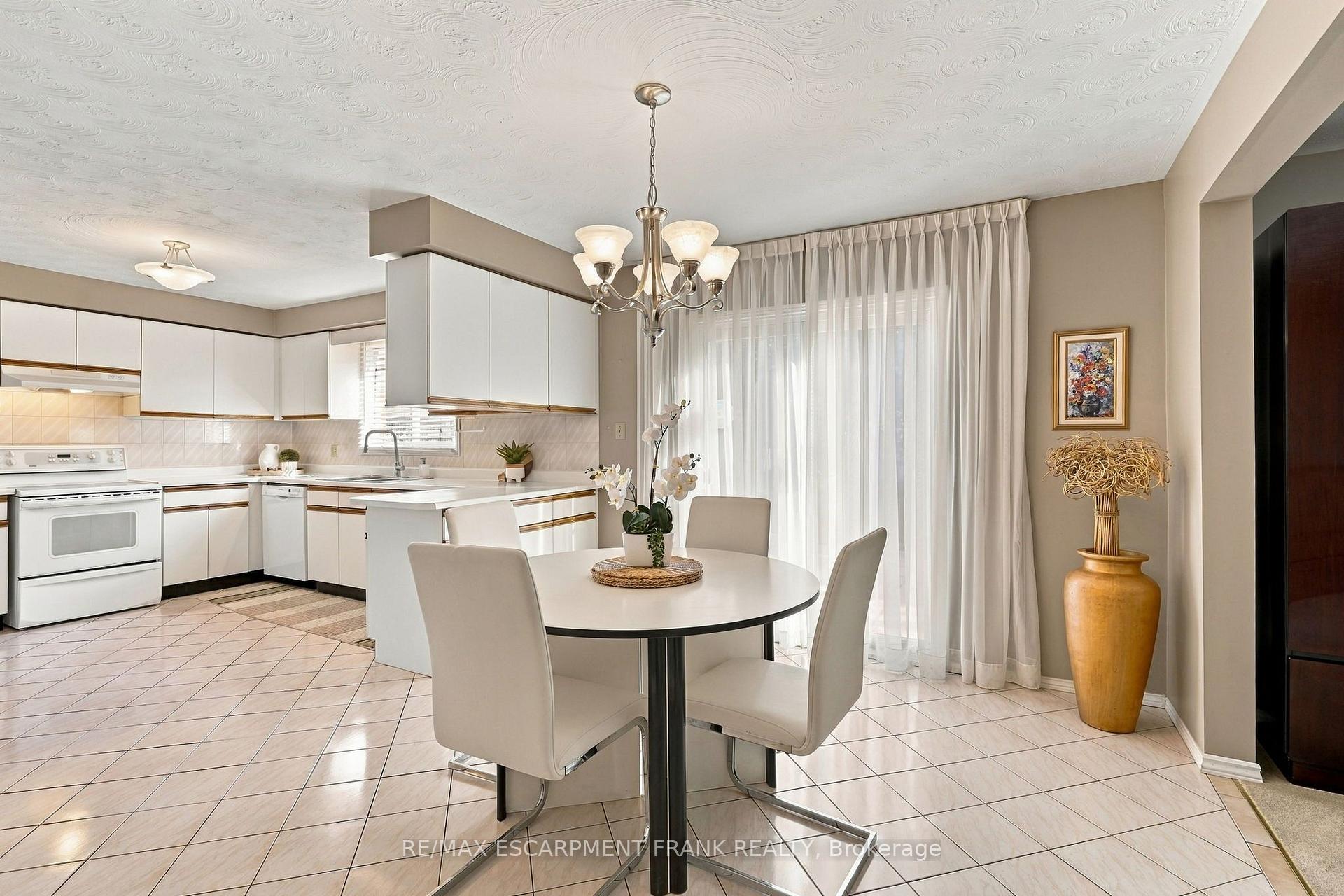Photo 18 of 7 Argon Court, Hamilton, Gilkson — HOMEH