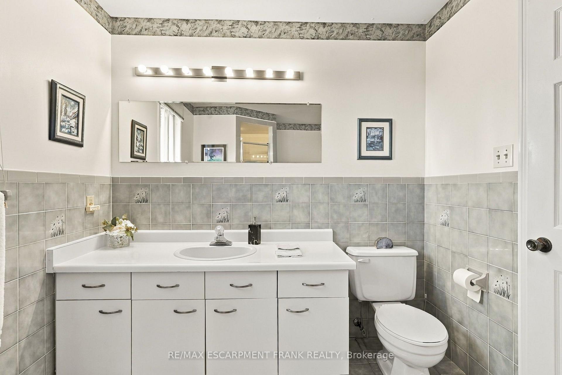Photo 38 of 7 Argon Court, Hamilton, Gilkson — HOMEH