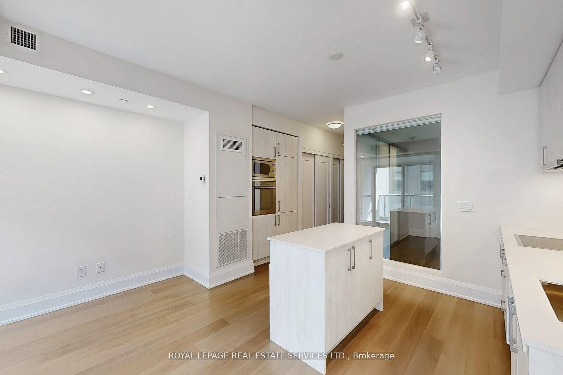 Photo 13 of Unit 808, 88 Cumberland Street, Toronto, The Annex — HOMEH