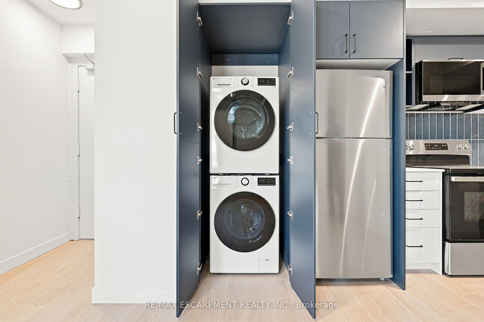 Photo 3 of Unit 224, 325 James Street S, Hamilton, Corktown — HOMEH