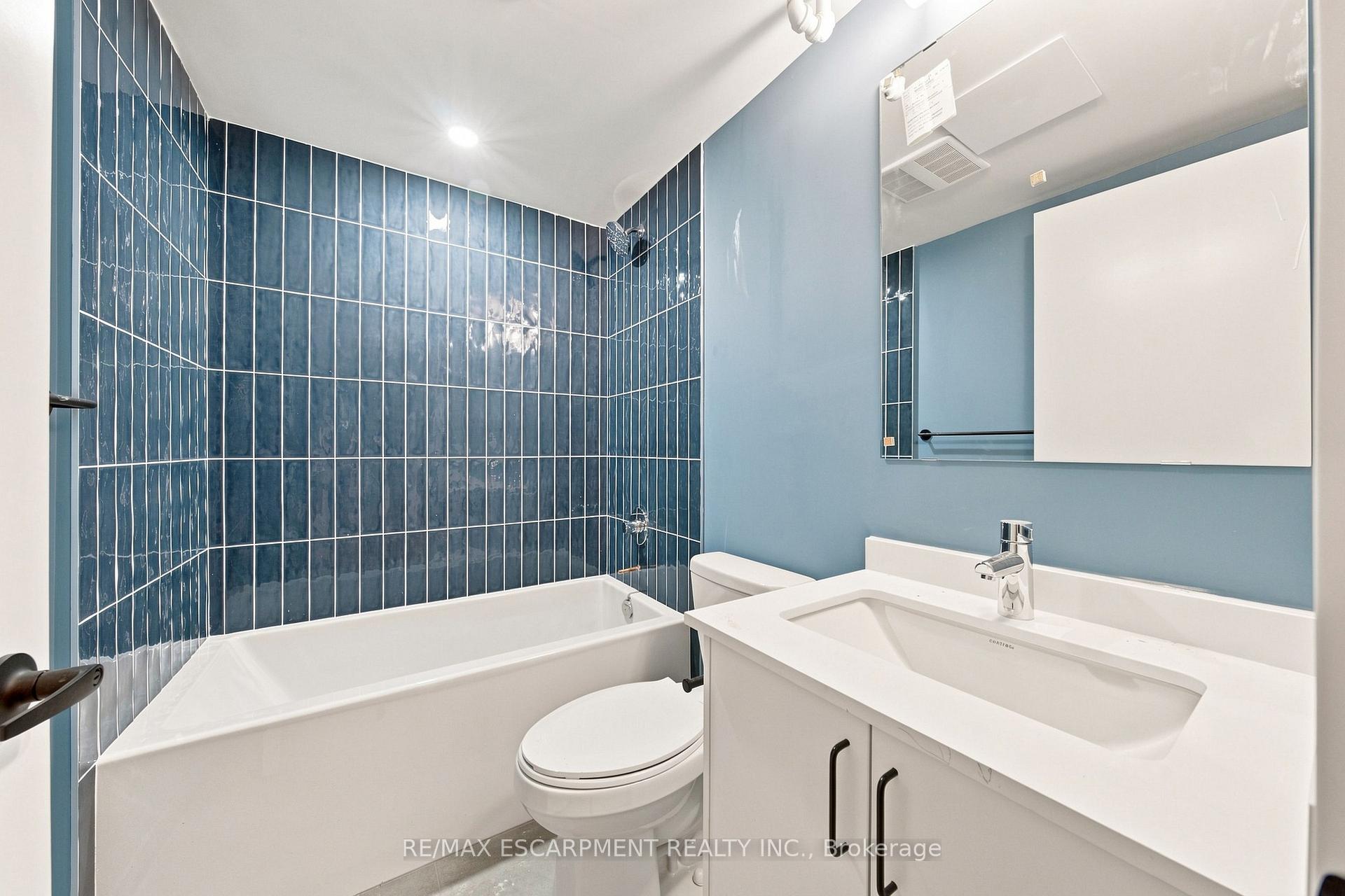 Photo 5 of Unit 224, 325 James Street S, Hamilton, Corktown — HOMEH