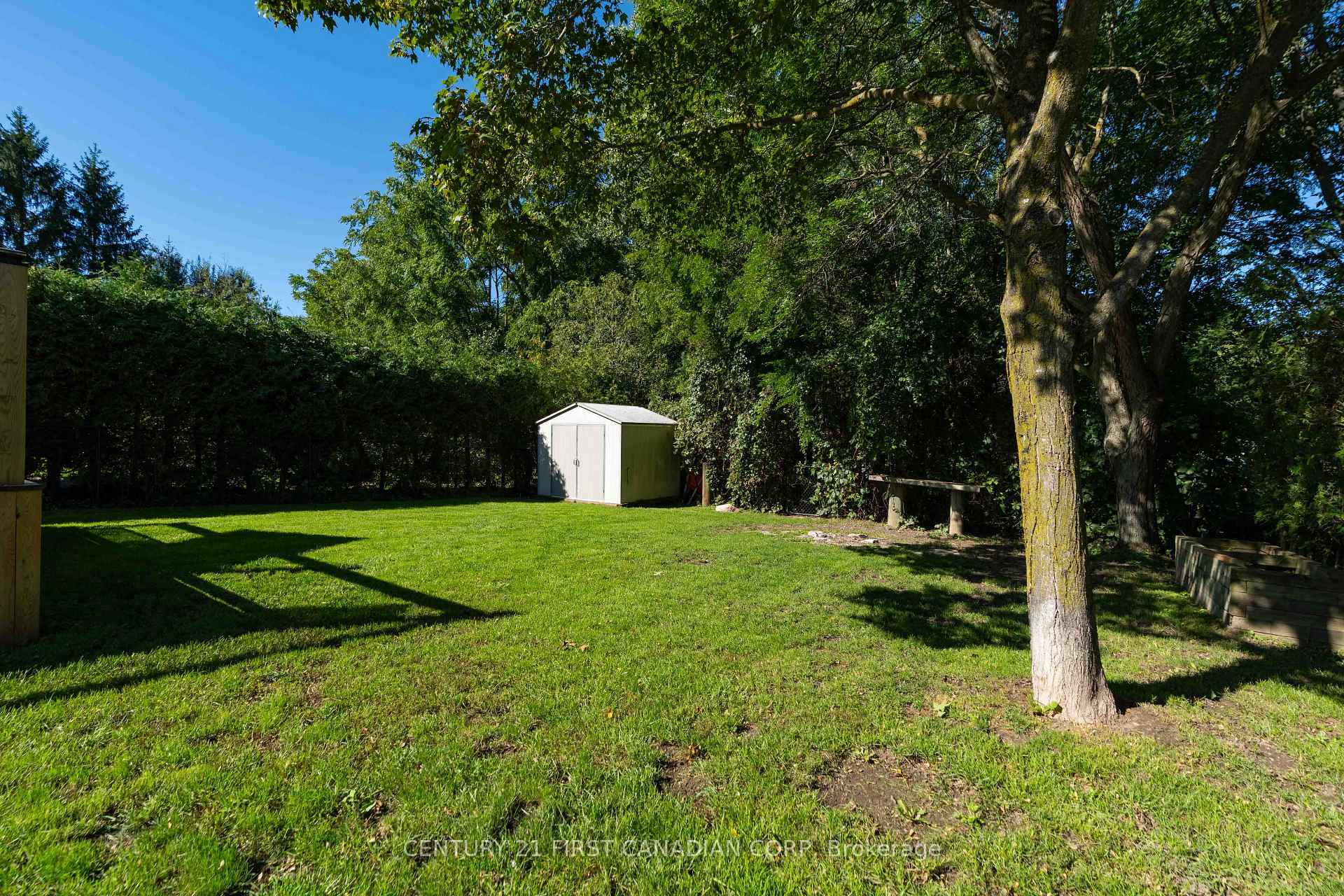 Photo 11 of 133 Albert Street, Lucan Biddulph, Lucan — HOMEH