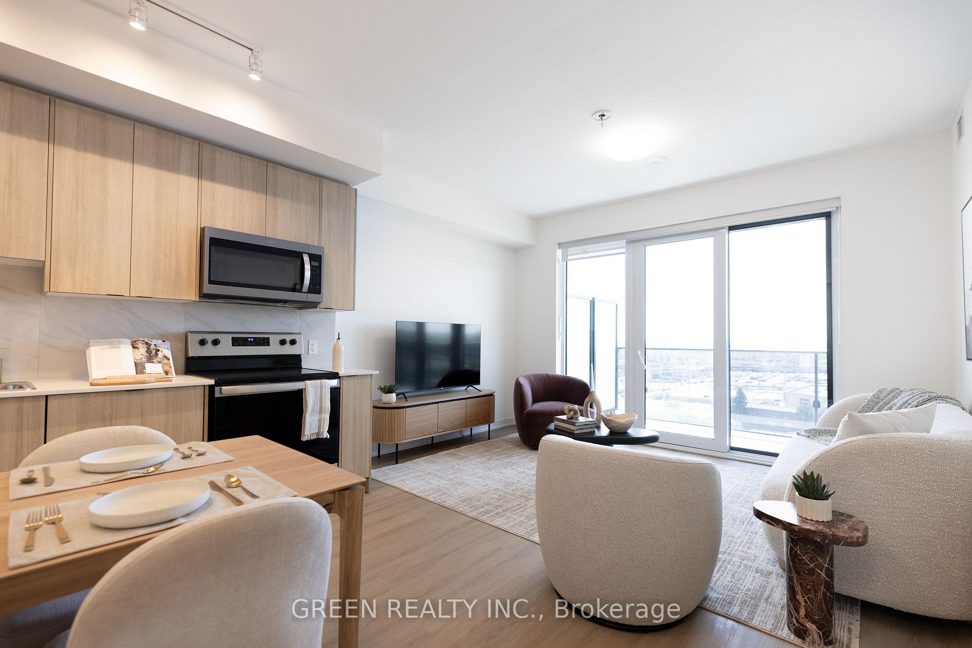 Photo 4 of Unit 1903, 17645 Yonge Street, Newmarket, Huron Heights-Leslie Valley — HOMEH