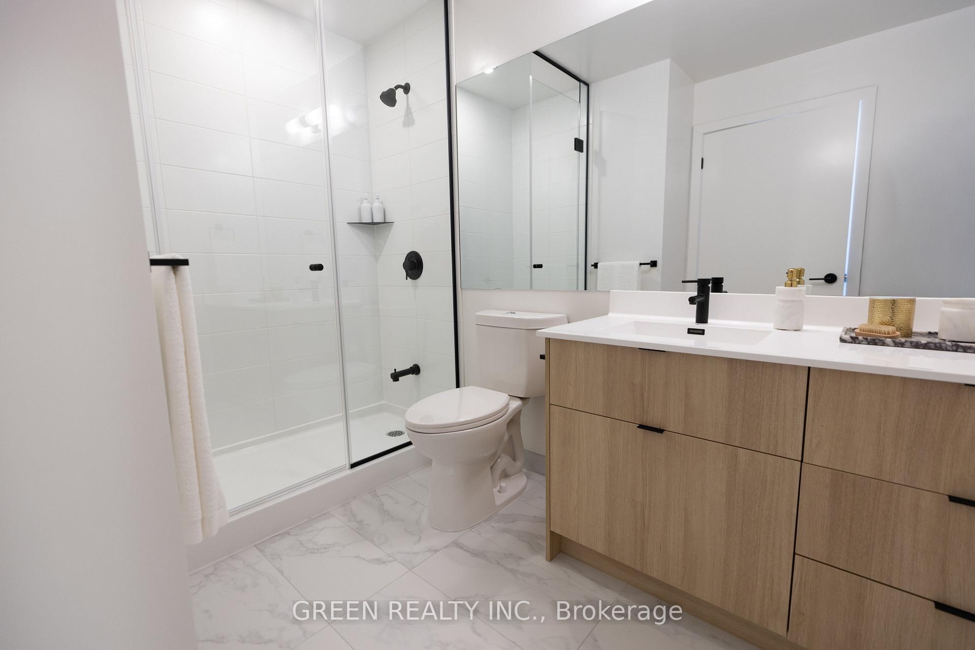 Photo 7 of Unit 1903, 17645 Yonge Street, Newmarket, Huron Heights-Leslie Valley — HOMEH
