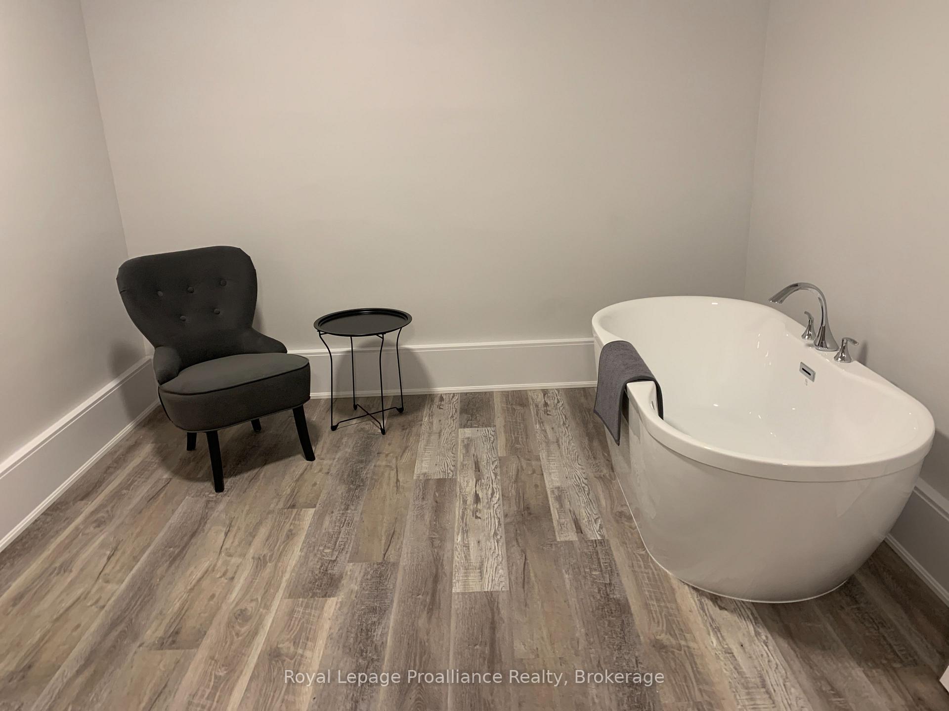 Photo 72 of 89 King Street E, Cramahe, Colborne — HOMEH