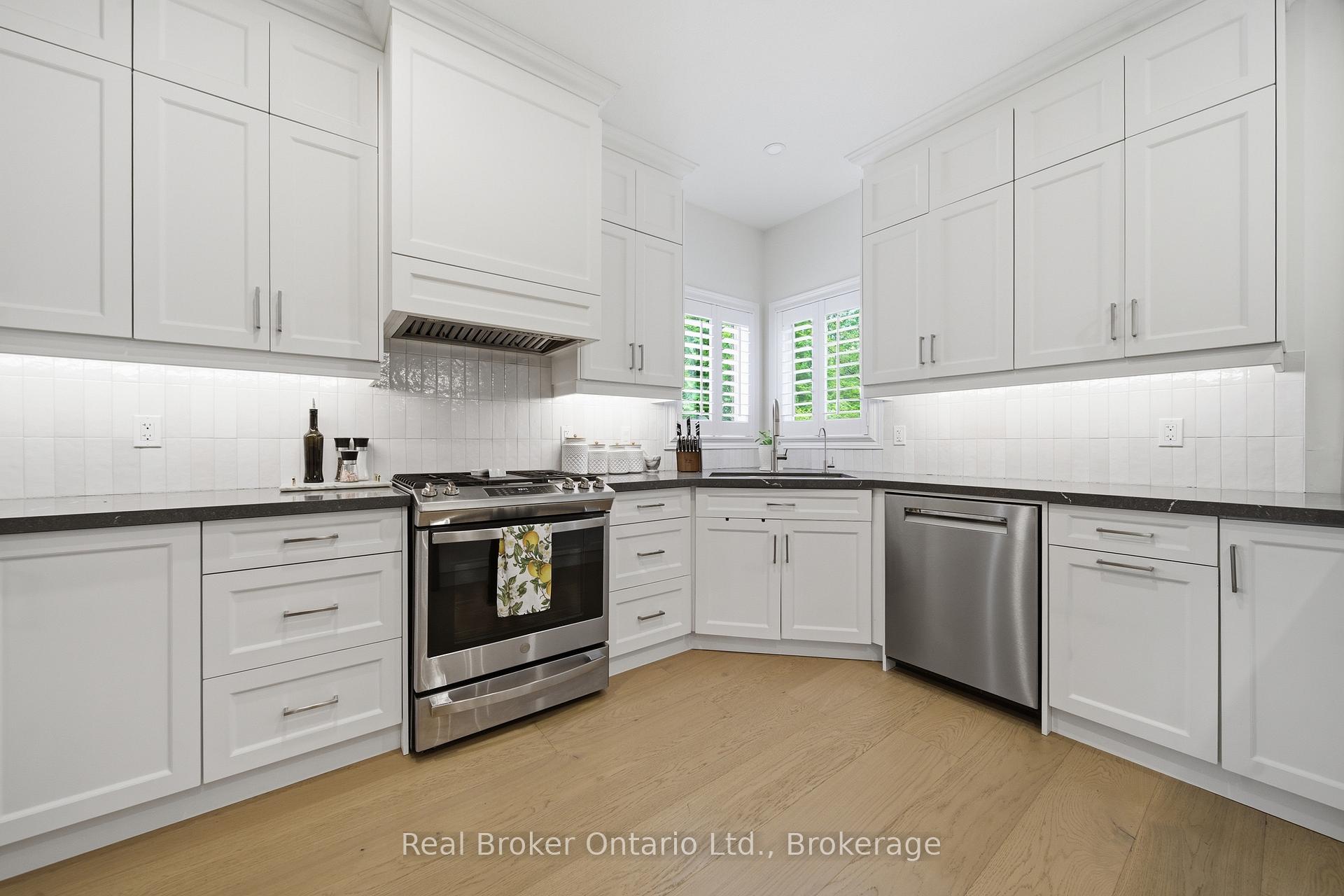 Photo 9 of 280 Farley Drive, Guelph, Pineridge/Westminster Woods — HOMEH