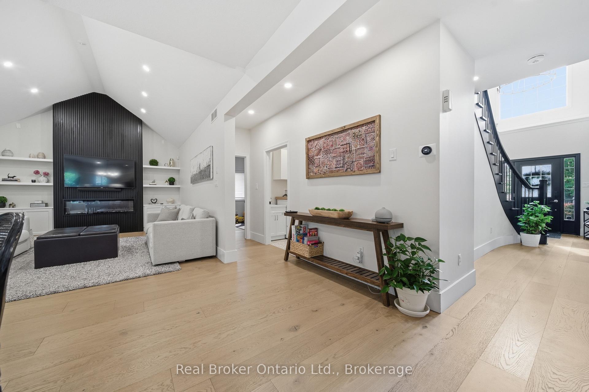 Photo 13 of 280 Farley Drive, Guelph, Pineridge/Westminster Woods — HOMEH