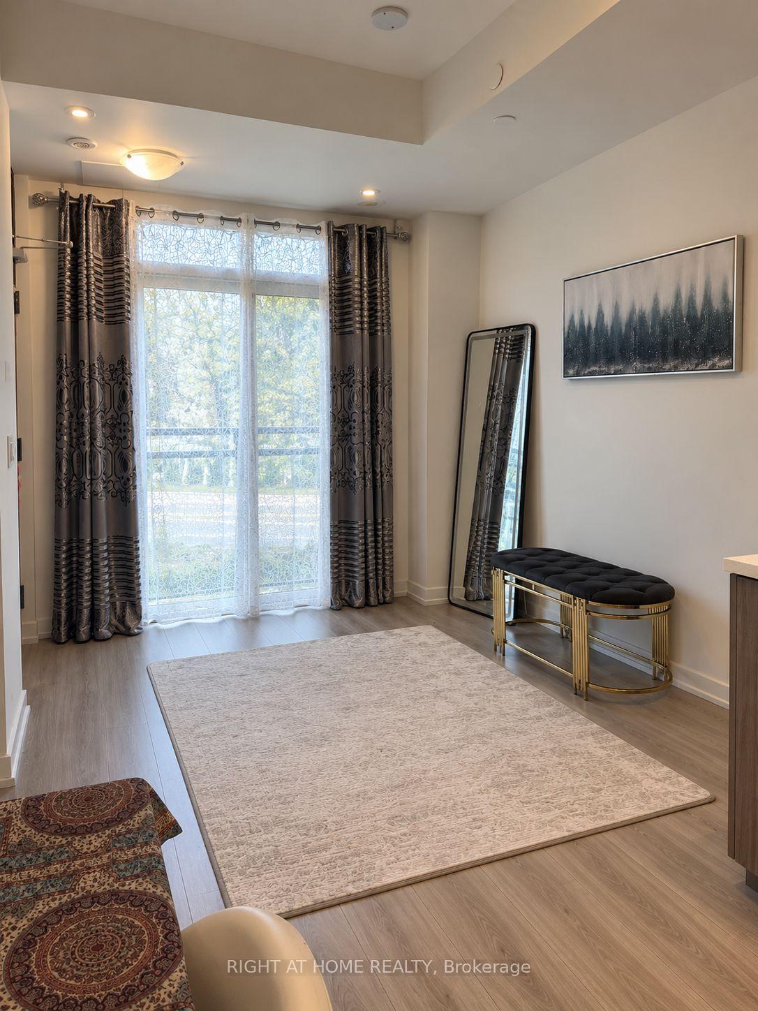 Photo 3 of Unit TH09, 264 Finch Avenue E, North York, Newtonbrook East — HOMEH