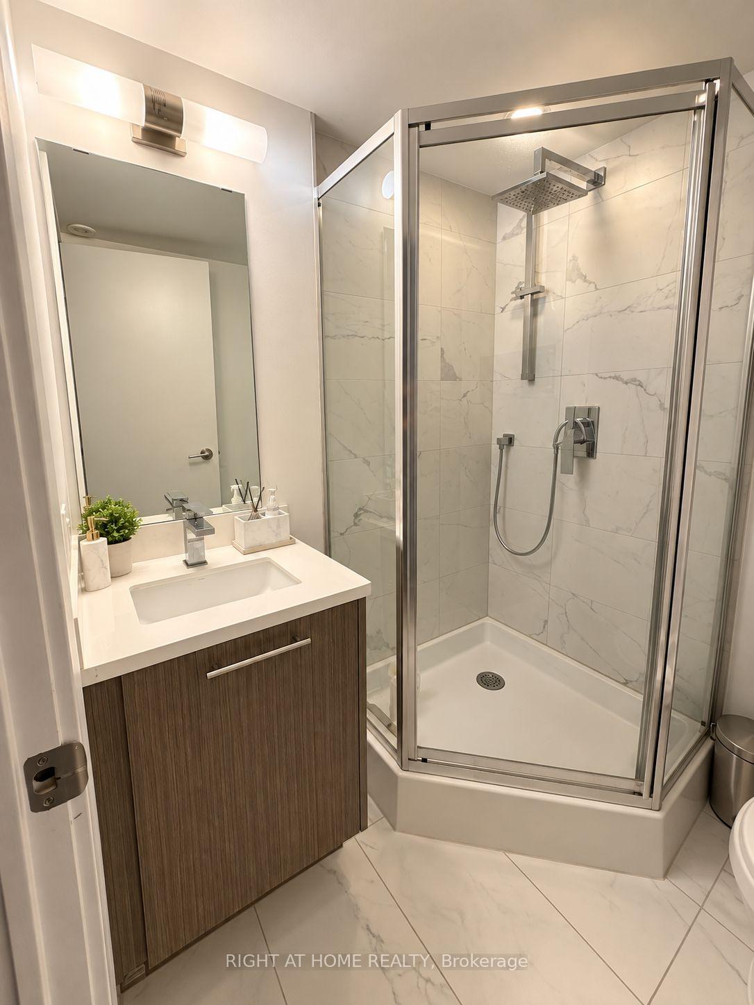 Photo 13 of Unit TH09, 264 Finch Avenue E, North York, Newtonbrook East — HOMEH