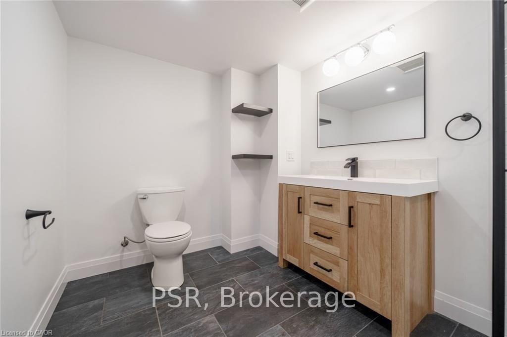 Photo 10 of Unit Lower, 5678 Woodland Boulevard, Niagara Falls, Hospital — HOMEH