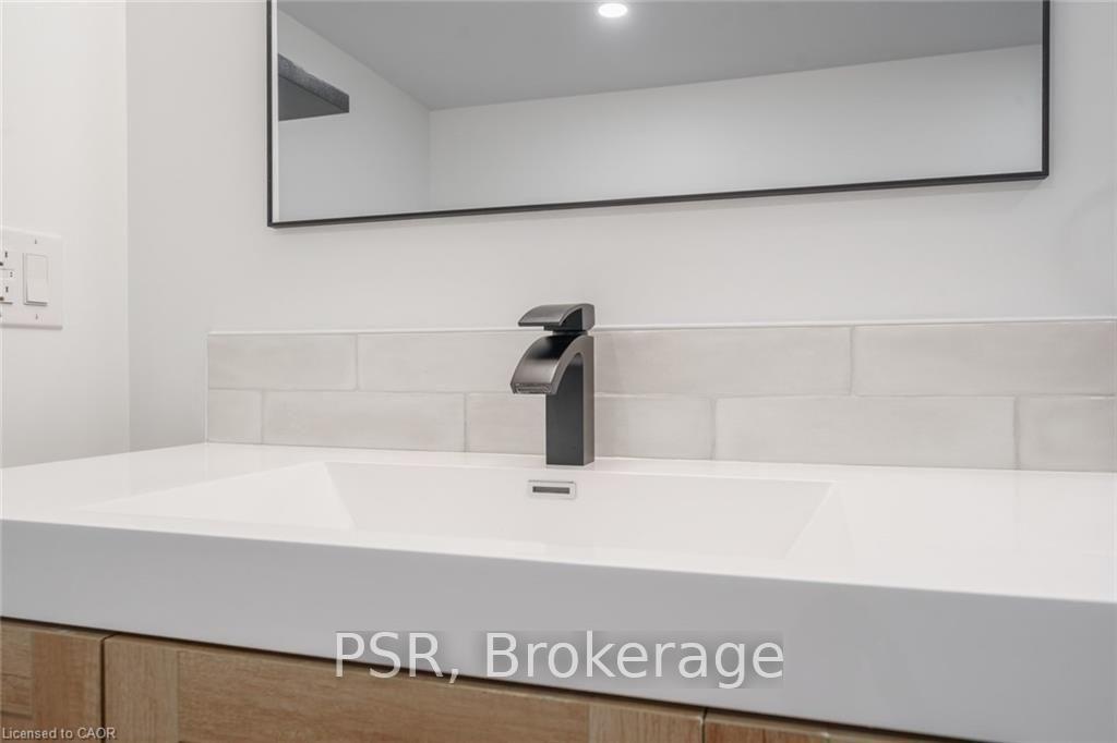 Photo 12 of Unit Lower, 5678 Woodland Boulevard, Niagara Falls, Hospital — HOMEH