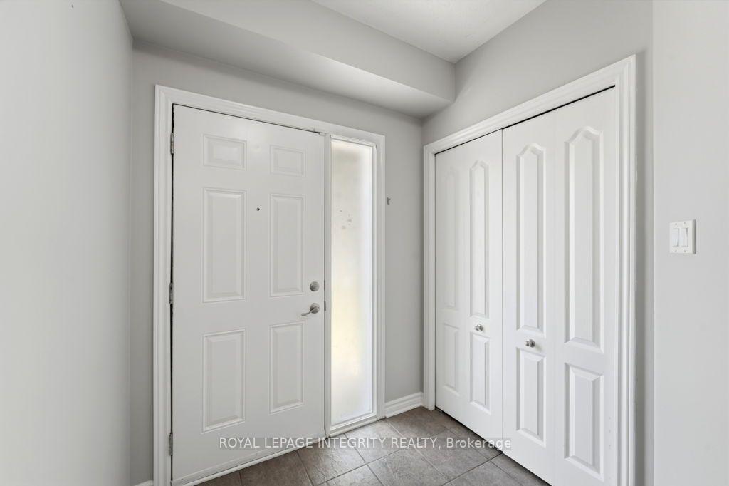 Photo 5 of 209 Tewsley Drive, Ottawa, Riverside South/Gloucester Glen — HOMEH