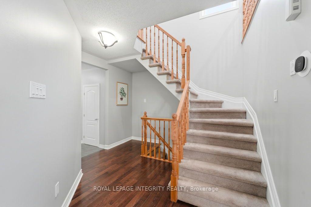 Photo 18 of 209 Tewsley Drive, Ottawa, Riverside South/Gloucester Glen — HOMEH