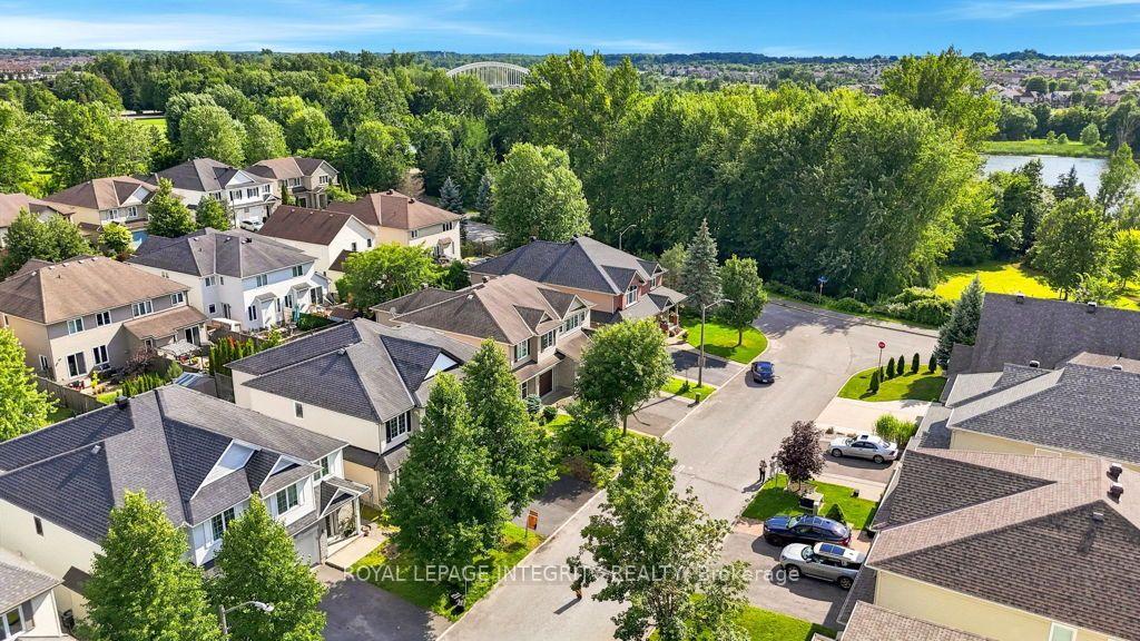 Photo 41 of 209 Tewsley Drive, Ottawa, Riverside South/Gloucester Glen — HOMEH