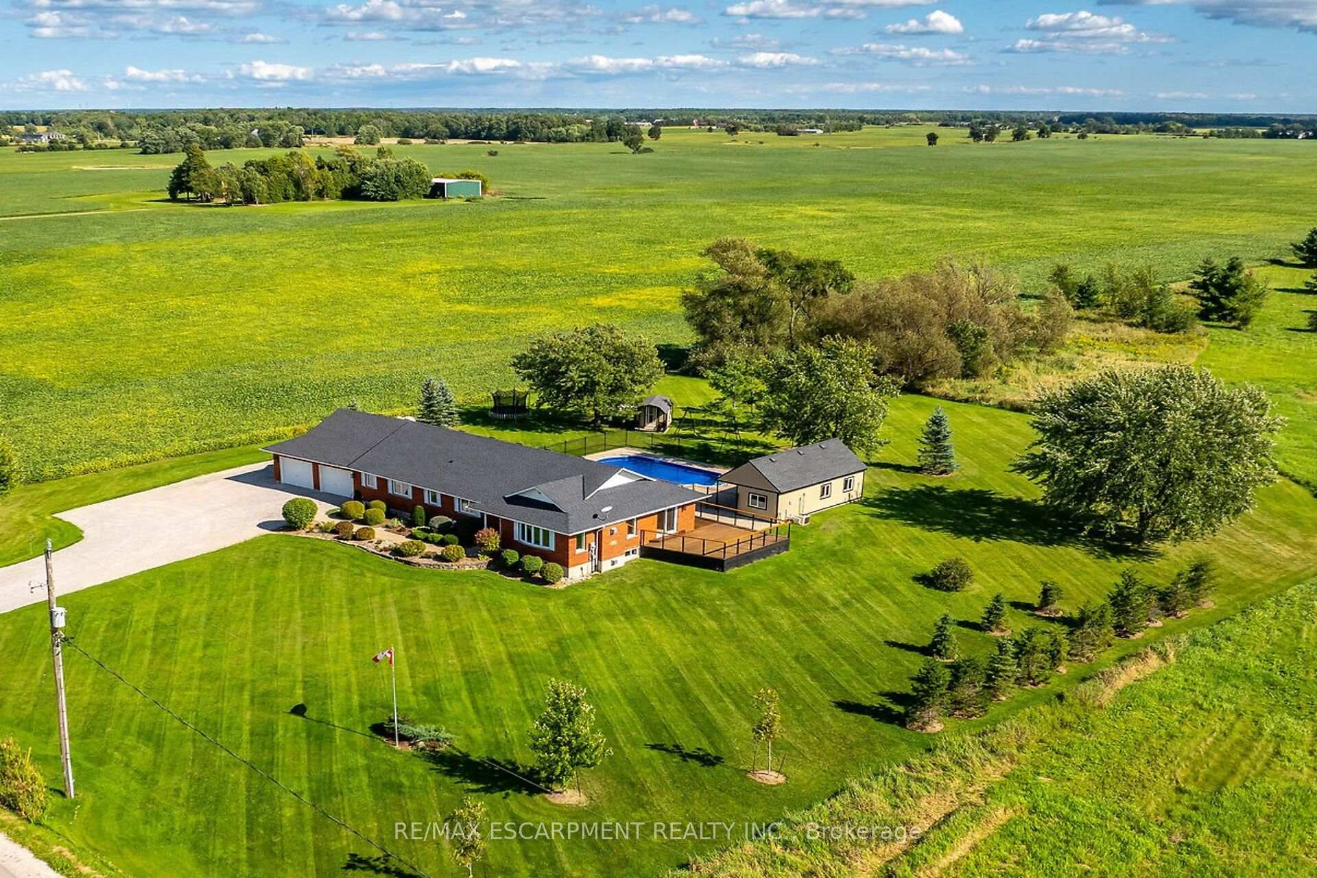 Photo 1 of 450 Stoney Creek Road, Haldimand — HOMEH