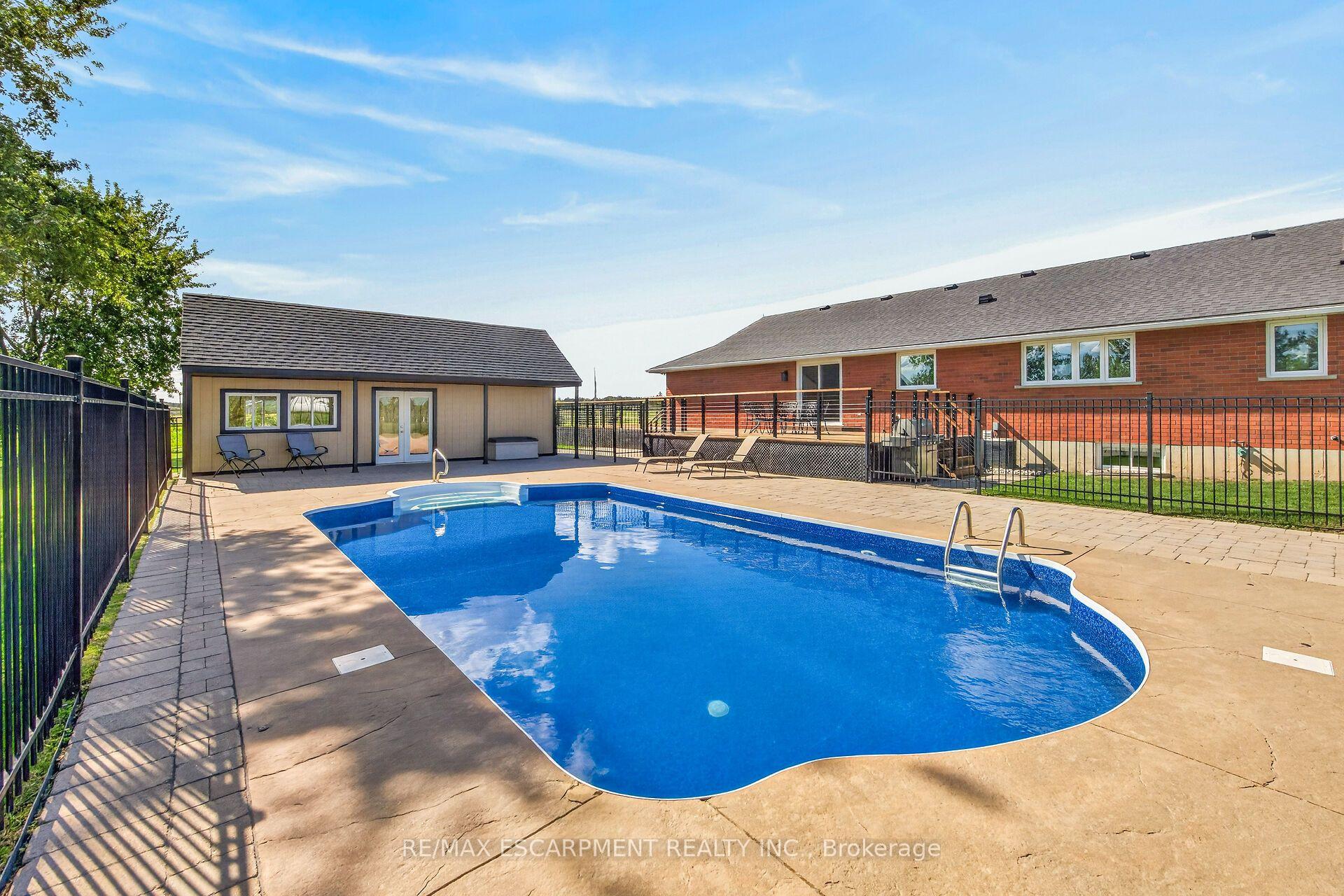 Photo 3 of 450 Stoney Creek Road, Haldimand — HOMEH