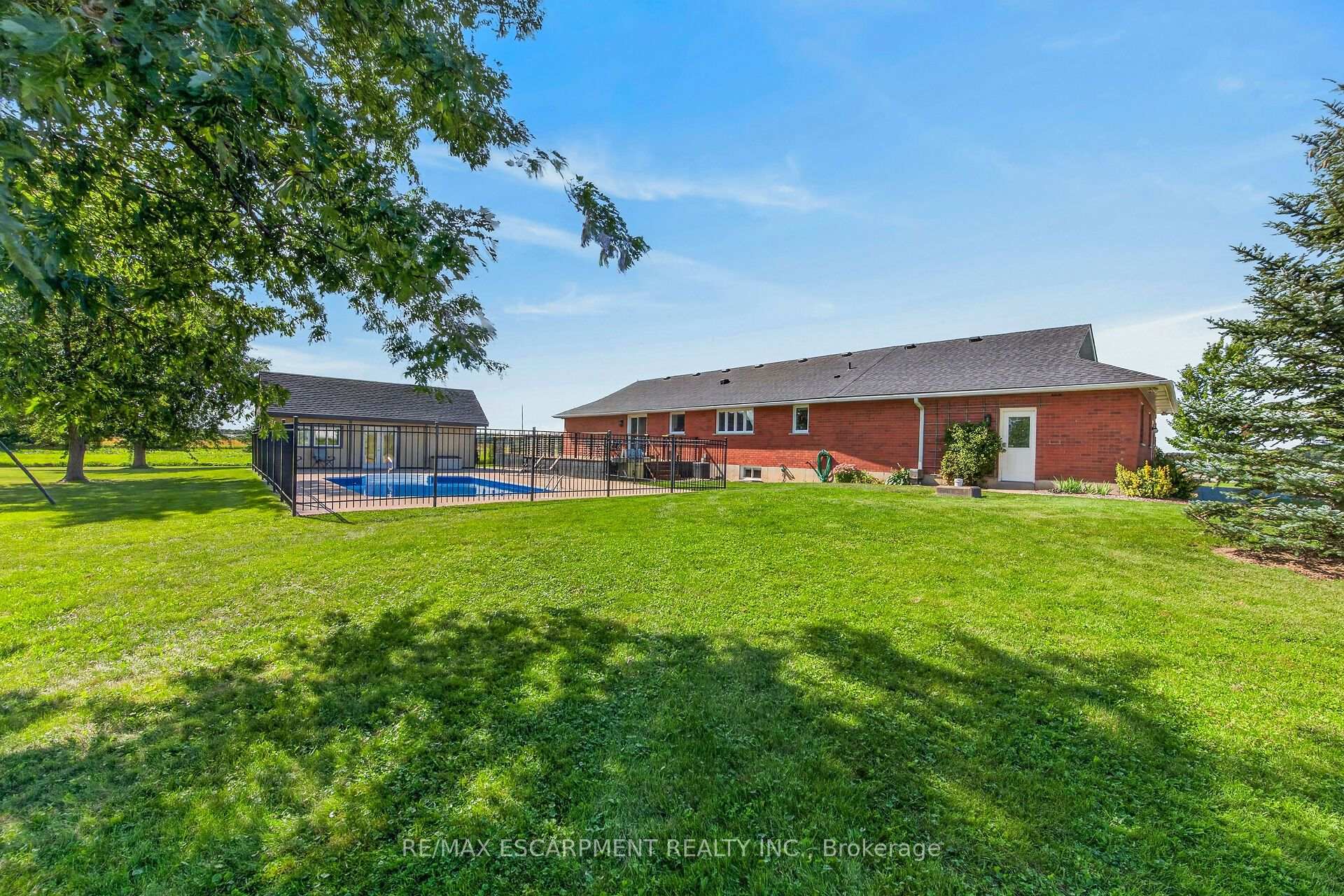 Photo 4 of 450 Stoney Creek Road, Haldimand — HOMEH