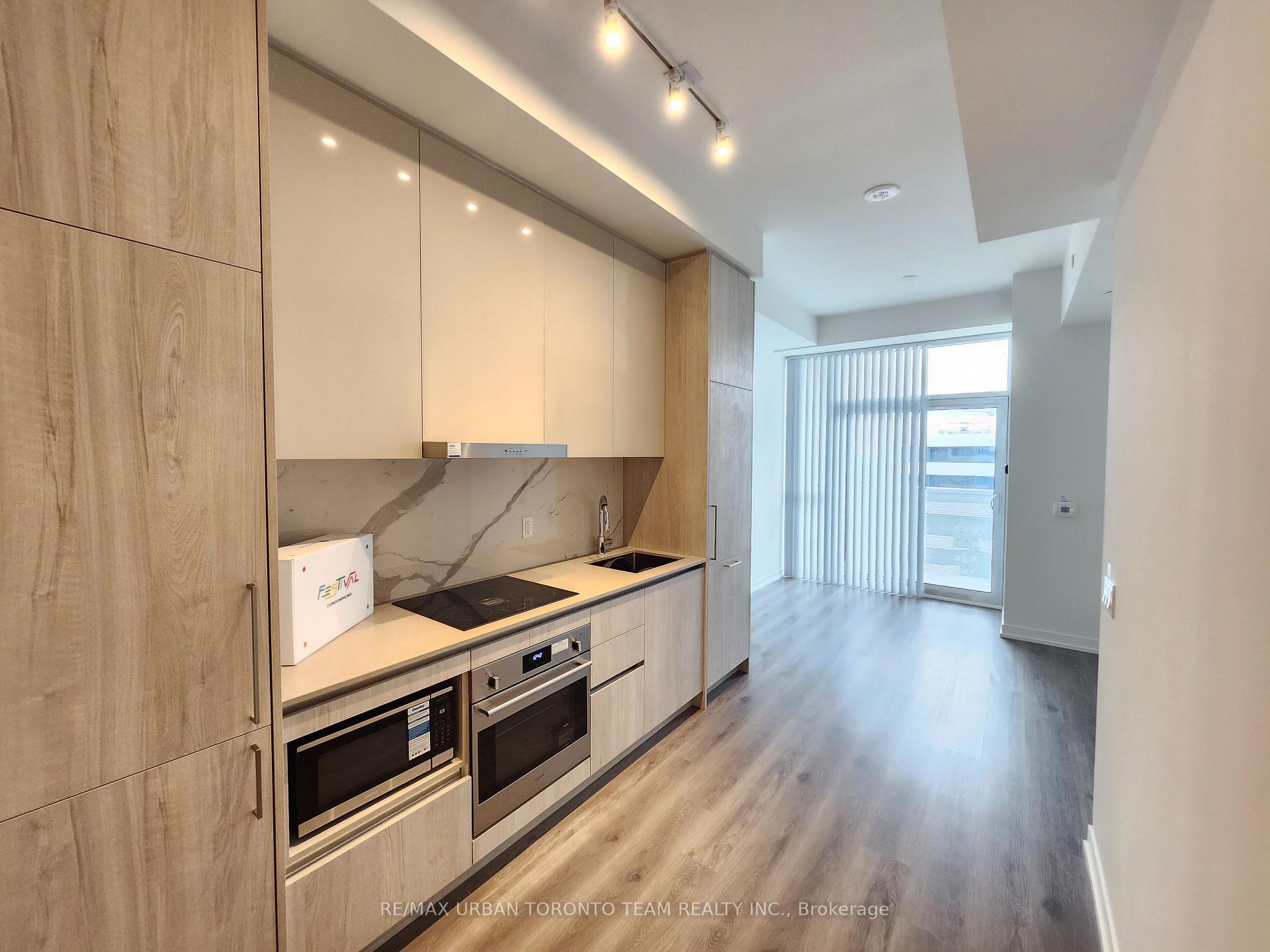 Photo 2 of Unit 6515, 225 Commerce Street, Vaughan, Vaughan Corporate Centre — HOMEH