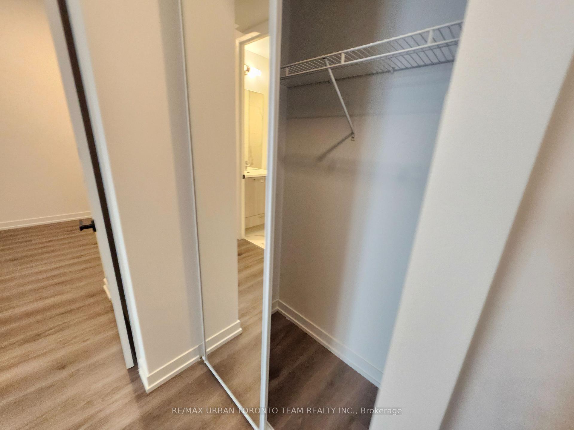 Photo 5 of Unit 6515, 225 Commerce Street, Vaughan, Vaughan Corporate Centre — HOMEH
