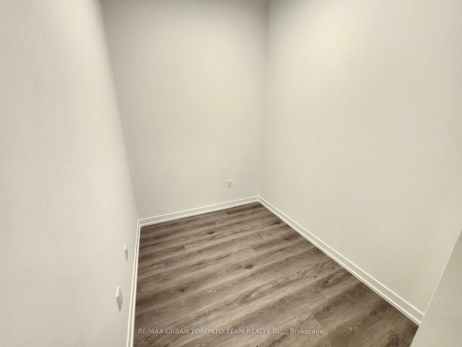 Photo 9 of Unit 6515, 225 Commerce Street, Vaughan, Vaughan Corporate Centre — HOMEH