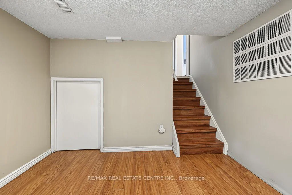 Photo 25 of 276 Bartley Bull Parkway, Brampton, Brampton East — HOMEH