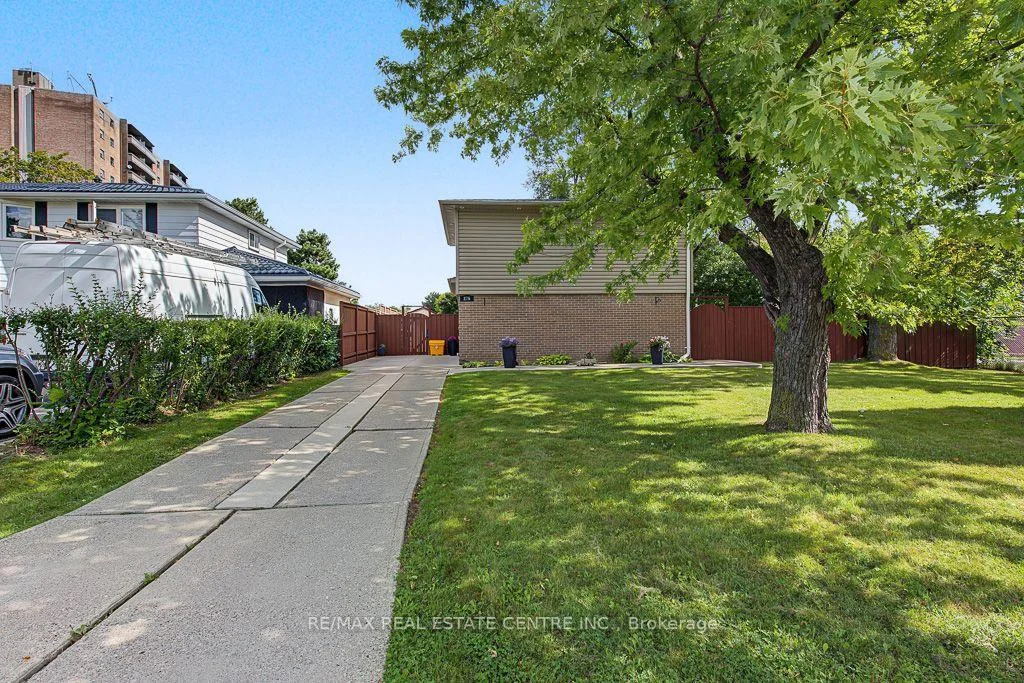 Photo 33 of 276 Bartley Bull Parkway, Brampton, Brampton East — HOMEH