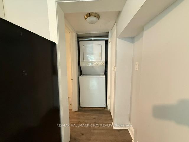 Photo 9 of 70 High Street, Barrie, Queen's Park — HOMEH
