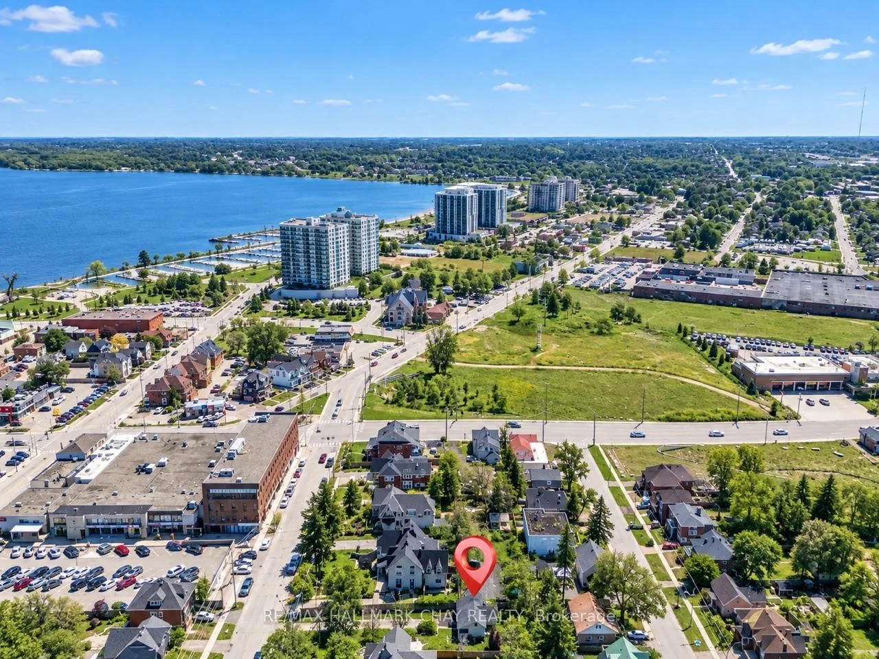 Photo 20 of 70 High Street, Barrie, Queen's Park — HOMEH