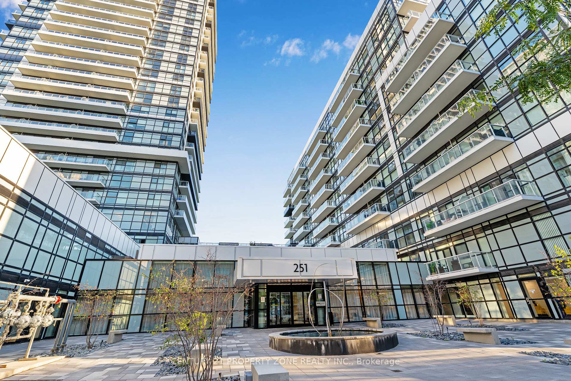 Photo of Unit 1201, 251 Manitoba Street