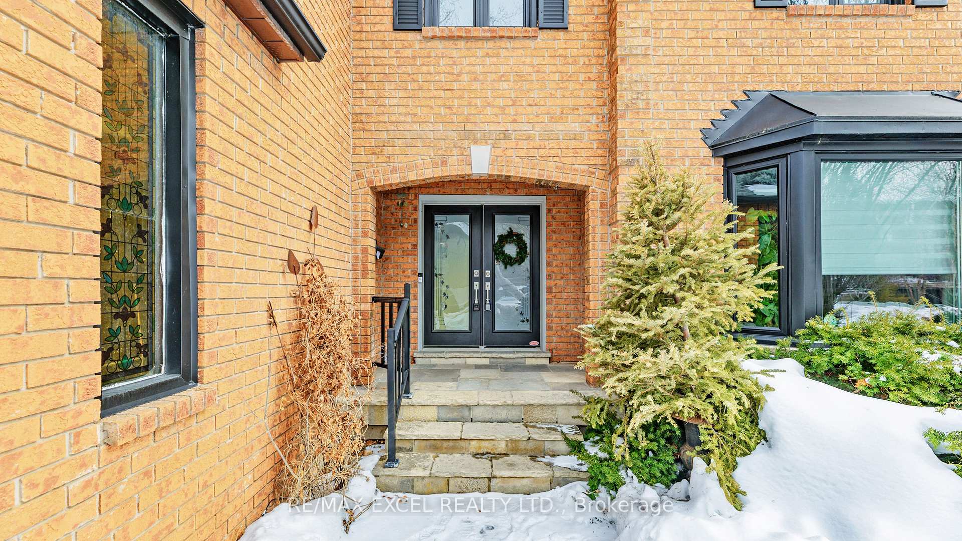 Photo 2 of 67 Rose Green Drive, Vaughan, Uplands — HOMEH