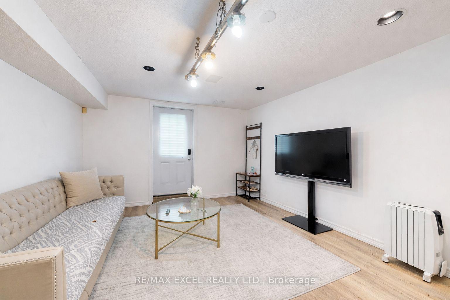 Photo 9 of 67 Rose Green Drive, Vaughan, Uplands — HOMEH