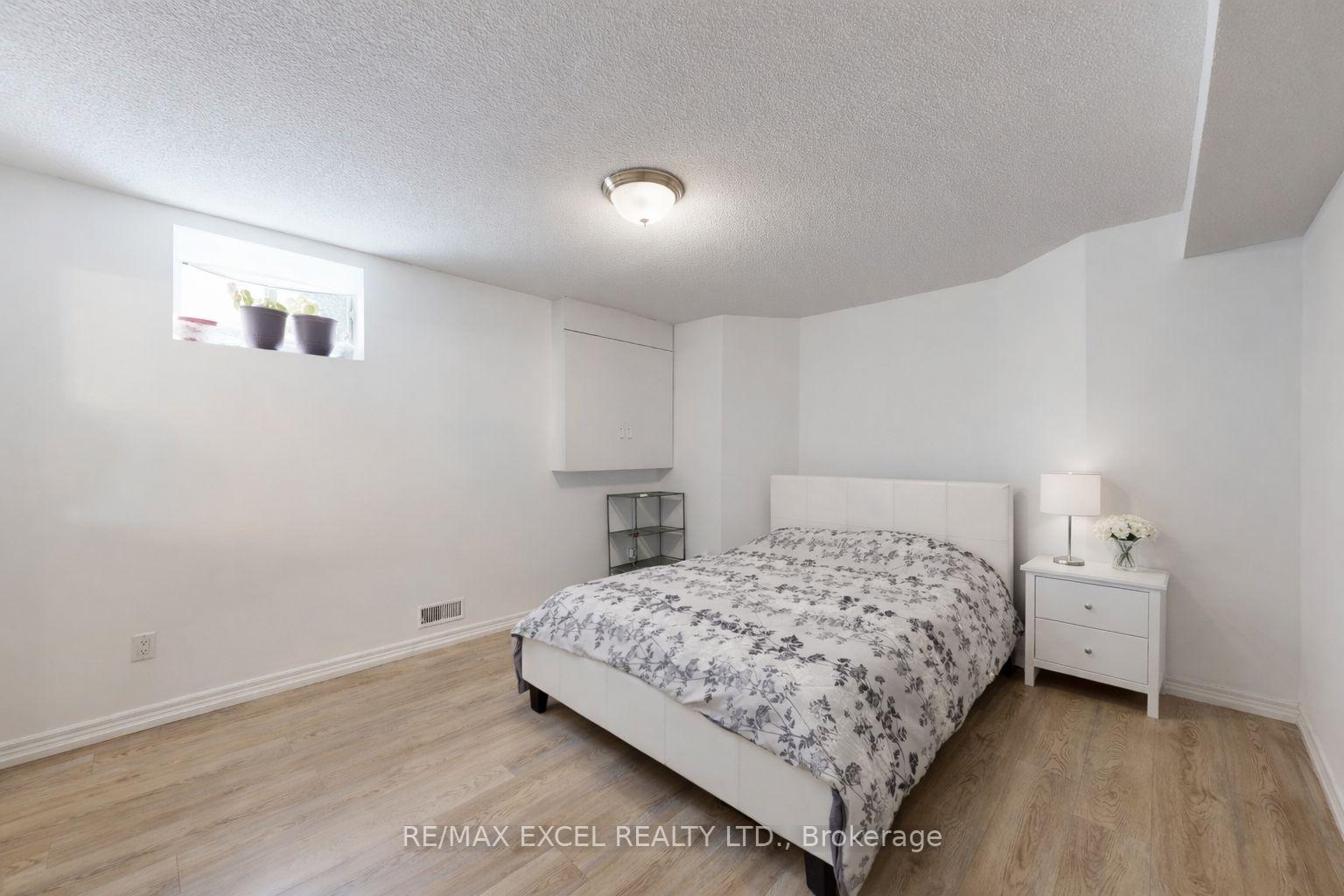 Photo 10 of 67 Rose Green Drive, Vaughan, Uplands — HOMEH