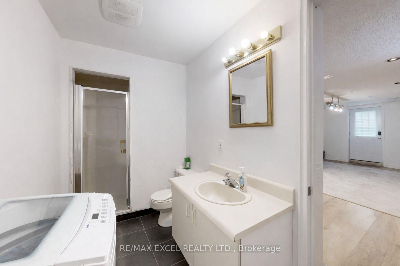 Photo 11 of 67 Rose Green Drive, Vaughan, Uplands — HOMEH