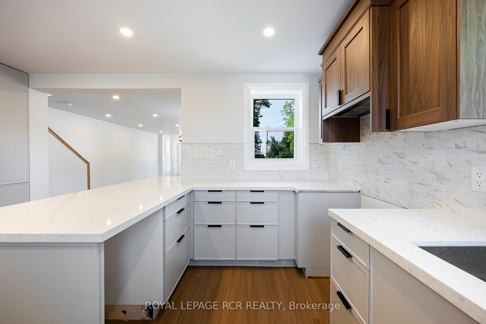 Photo 14 of 402 Main Street E, Shelburne — HOMEH