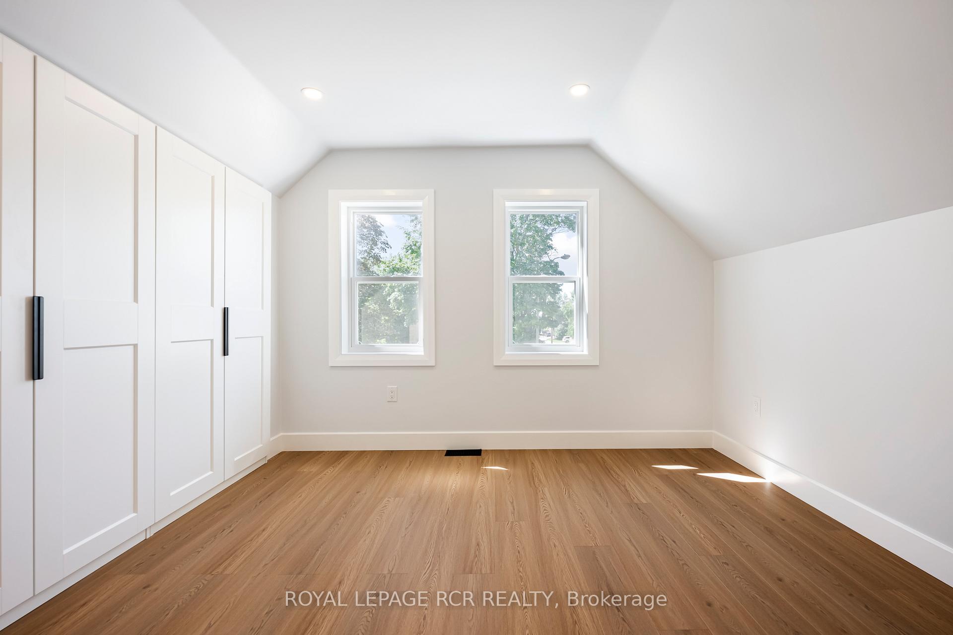 Photo 17 of 402 Main Street E, Shelburne — HOMEH