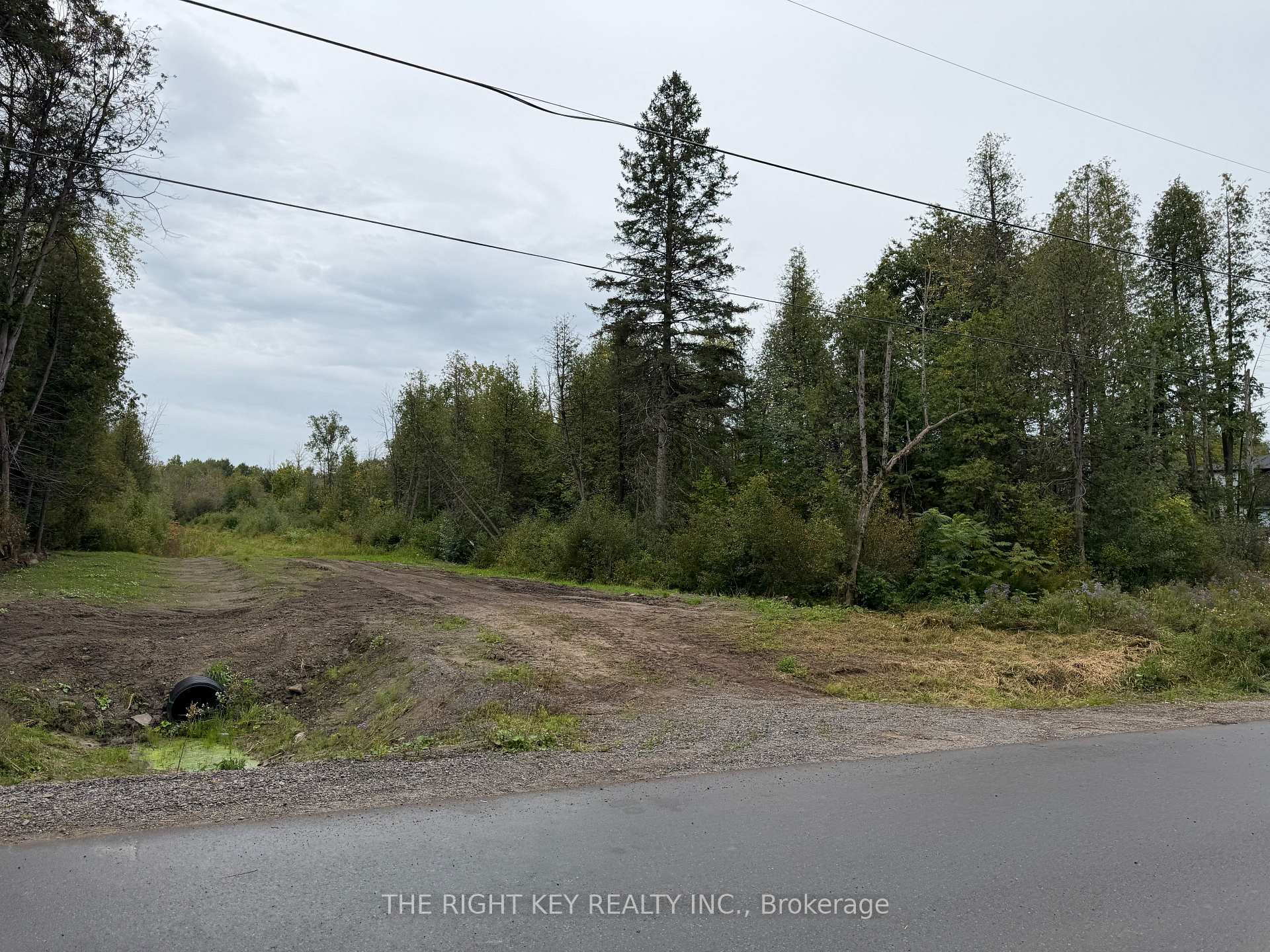 Photo 6 of 6236 Nick Adams Road, Ottawa, Osgoode Twp North of Reg Rd 6 — HOMEH