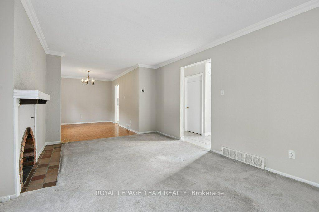 Photo 9 of 11 Elvaston Avenue, Ottawa, Craig Henry/Woodvale — HOMEH