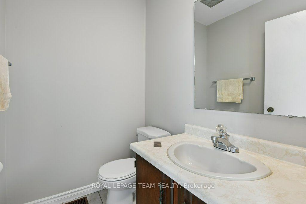 Photo 15 of 11 Elvaston Avenue, Ottawa, Craig Henry/Woodvale — HOMEH
