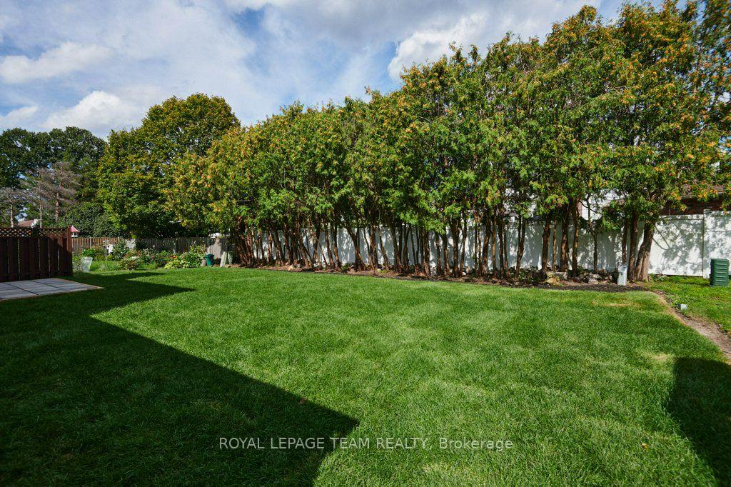 Photo 34 of 11 Elvaston Avenue, Ottawa, Craig Henry/Woodvale — HOMEH