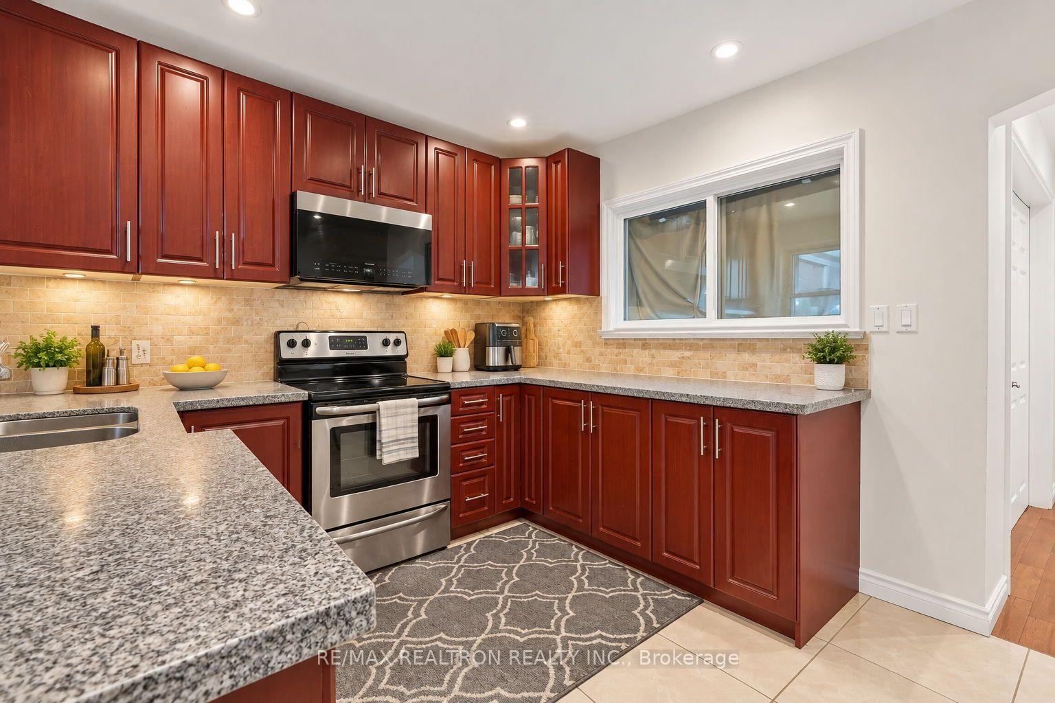 Photo 12 of 1657 Keele Street, Toronto, Keelesdale-Eglinton West — HOMEH